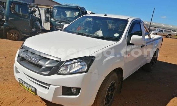 Acheter Occasion Voiture Isuzu KB Blanc à Bhunya, Manzini Acheter Occasion Voiture Isuzu KB Blanc à Bhunya, Manzini