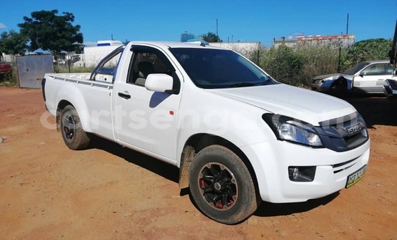 Nunua Ilio tumika Isuzu KB White Gari ndani ya Bhunya nchini Manzini Nunua Ilio tumika Isuzu KB White Gari ndani ya Bhunya nchini Manzini