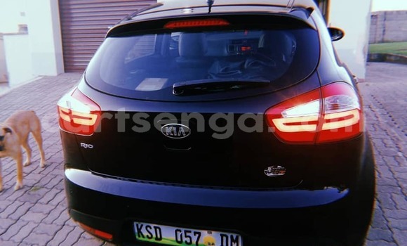 Nunua Ilio tumika Kia Rio Black Gari ndani ya Bhunya nchini Manzini Nunua Ilio tumika Kia Rio Black Gari ndani ya Bhunya nchini Manzini