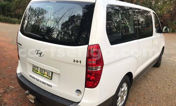 Nunua Ilio tumika Hyundai H1 White Gari ndani ya Bhunya nchini Manzini Nunua Ilio tumika Hyundai H1 White Gari ndani ya Bhunya nchini Manzini