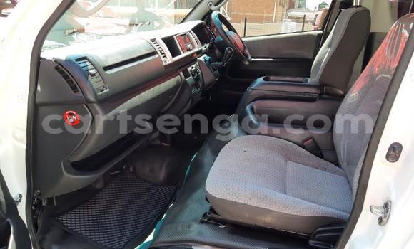 Nunua Ilio tumika Toyota Hiace White Gari ndani ya Big Bend nchini Lubombo Nunua Ilio tumika Toyota Hiace White Gari ndani ya Big Bend nchini Lubombo