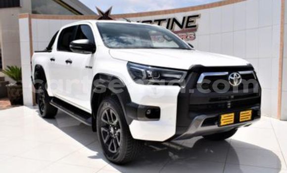 Buy Used Toyota Hilux White Car in Big Bend in Lubombo Buy Used Toyota Hilux White Car in Big Bend in Lubombo