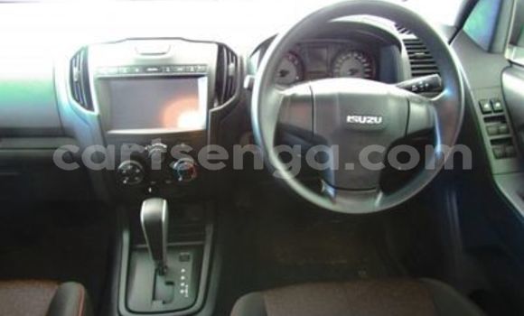 Acheter Occasion Voiture Isuzu D–MAX Blanc à Big Bend, Lubombo District Acheter Occasion Voiture Isuzu D–MAX Blanc à Big Bend, Lubombo District