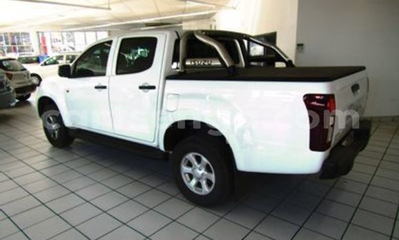 Acheter Occasion Voiture Isuzu D–MAX Blanc à Big Bend, Lubombo District Acheter Occasion Voiture Isuzu D–MAX Blanc à Big Bend, Lubombo District
