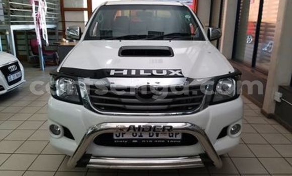 Acheter Occasion Voiture Toyota Hilux Blanc à Big Bend, Lubombo District Acheter Occasion Voiture Toyota Hilux Blanc à Big Bend, Lubombo District
