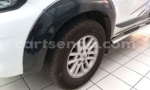 Acheter Occasion Voiture Toyota Hilux Blanc à Big Bend, Lubombo District Acheter Occasion Voiture Toyota Hilux Blanc à Big Bend, Lubombo District