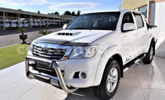 Buy Used Toyota Hilux White Car in Big Bend in Lubombo District Buy Used Toyota Hilux White Car in Big Bend in Lubombo District