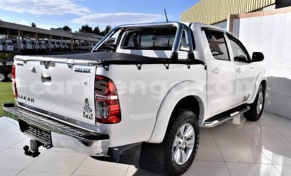 Nunua Ilio tumika Toyota Hilux White Gari ndani ya Big Bend nchini Wilaya ya Lubombo Nunua Ilio tumika Toyota Hilux White Gari ndani ya Big Bend nchini Wilaya ya Lubombo