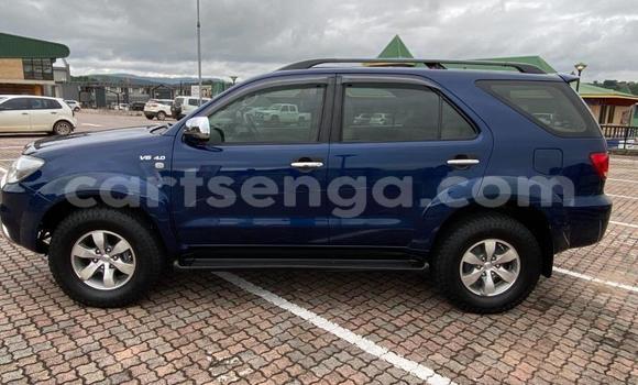 Nunua Ilio tumika Toyota Fortuner Beige Gari ndani ya Big Bend nchini Lubombo Nunua Ilio tumika Toyota Fortuner Beige Gari ndani ya Big Bend nchini Lubombo