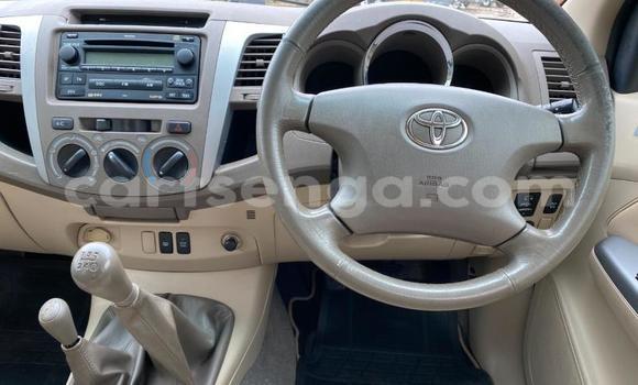 Nunua Ilio tumika Toyota Fortuner Beige Gari ndani ya Big Bend nchini Lubombo Nunua Ilio tumika Toyota Fortuner Beige Gari ndani ya Big Bend nchini Lubombo