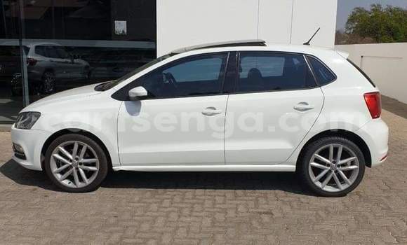Buy Used Volkswagen Polo White Car in Ezulwini in Hhohho Buy Used Volkswagen Polo White Car in Ezulwini in Hhohho