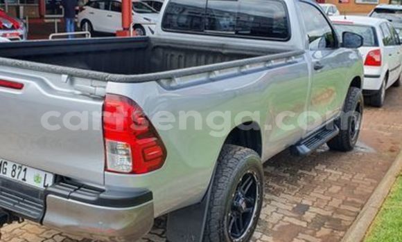 Buy Used Toyota Hilux Silver Car in Ezulwini in Hhohho Buy Used Toyota Hilux Silver Car in Ezulwini in Hhohho