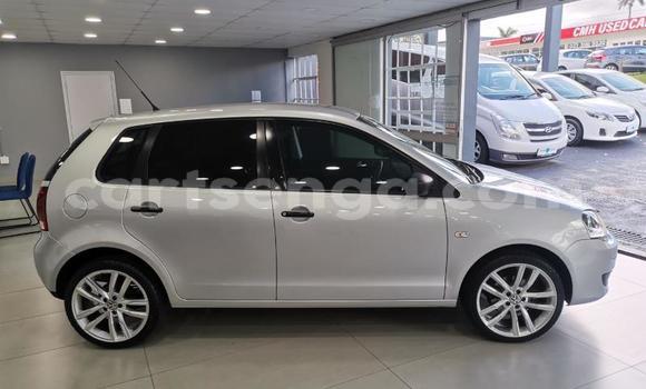 Nunua Ilio tumika Volkswagen Polo Silver Gari ndani ya Ezulwini nchini Hhohho Nunua Ilio tumika Volkswagen Polo Silver Gari ndani ya Ezulwini nchini Hhohho