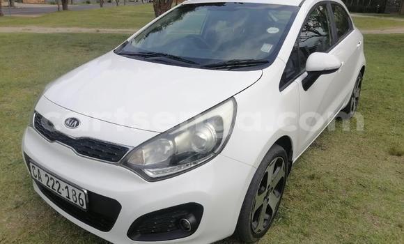 Nunua Ilio tumika Kia Rio White Gari ndani ya Hlatikulu nchini Wilaya ya Shiselweni Nunua Ilio tumika Kia Rio White Gari ndani ya Hlatikulu nchini Wilaya ya Shiselweni
