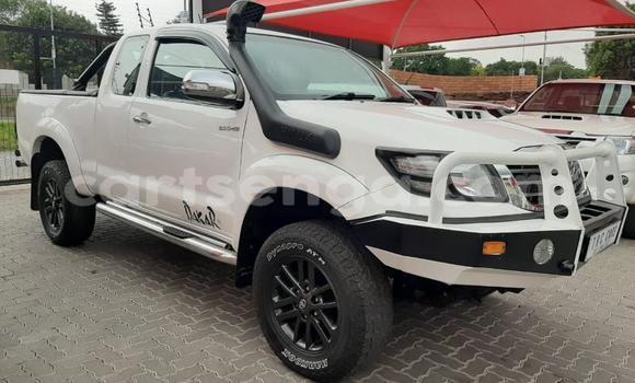 Buy Used Toyota Hilux White Car in Bulembu in Hhohho