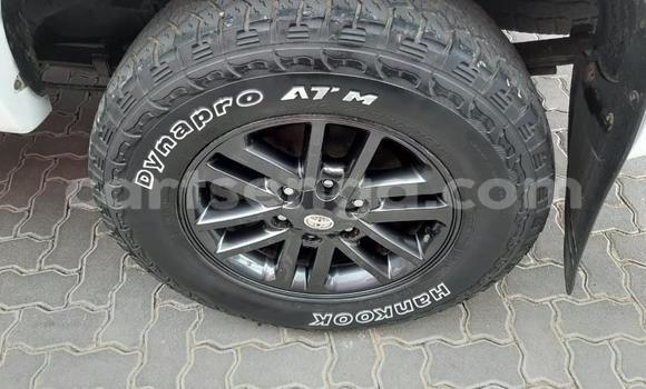 Acheter Occasion Voiture Toyota Hilux Blanc à Bulembu, Hhohho Acheter Occasion Voiture Toyota Hilux Blanc à Bulembu, Hhohho