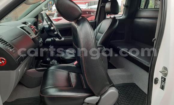 Acheter Occasion Voiture Toyota Hilux Blanc à Bulembu, Hhohho Acheter Occasion Voiture Toyota Hilux Blanc à Bulembu, Hhohho