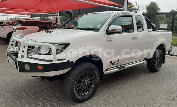 Acheter Occasion Voiture Toyota Hilux Blanc à Bulembu, Hhohho Acheter Occasion Voiture Toyota Hilux Blanc à Bulembu, Hhohho