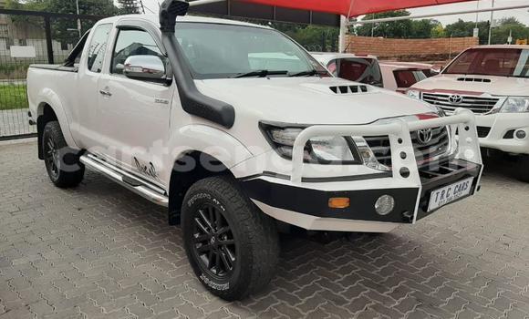Acheter Occasion Voiture Toyota Hilux Blanc à Bulembu, Hhohho Acheter Occasion Voiture Toyota Hilux Blanc à Bulembu, Hhohho