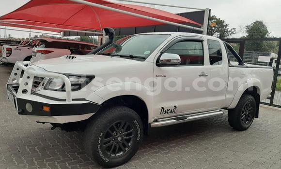 Acheter Occasion Voiture Toyota Hilux Blanc à Bulembu, Hhohho Acheter Occasion Voiture Toyota Hilux Blanc à Bulembu, Hhohho
