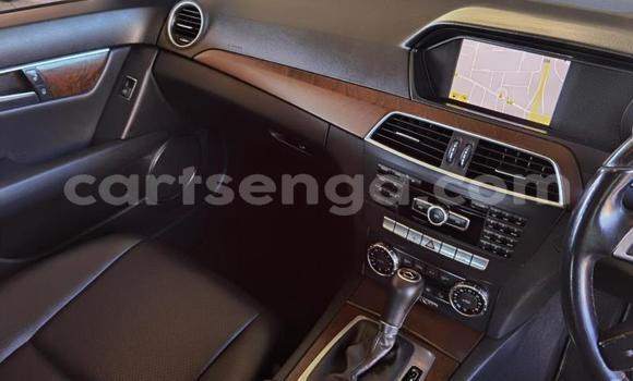 Nunua Ilio tumika Mercedes‒Benz C–Class White Gari ndani ya Big Bend nchini Lubombo Nunua Ilio tumika Mercedes‒Benz C–Class White Gari ndani ya Big Bend nchini Lubombo