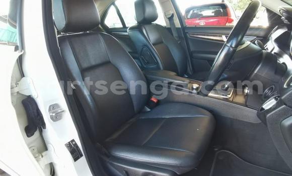 Nunua Ilio tumika Mercedes‒Benz C–Class White Gari ndani ya Big Bend nchini Lubombo Nunua Ilio tumika Mercedes‒Benz C–Class White Gari ndani ya Big Bend nchini Lubombo