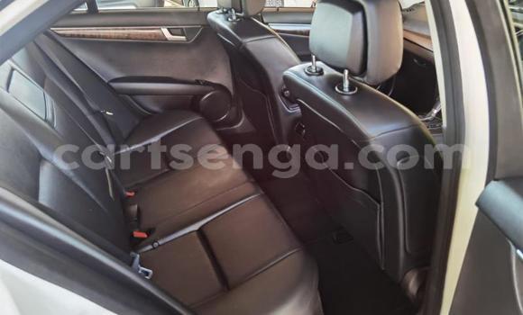 Nunua Ilio tumika Mercedes‒Benz C–Class White Gari ndani ya Big Bend nchini Lubombo Nunua Ilio tumika Mercedes‒Benz C–Class White Gari ndani ya Big Bend nchini Lubombo