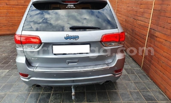 Nunua Ilio tumika Jeep Grand Cherokee Silver Gari ndani ya Big Bend nchini Lubombo Nunua Ilio tumika Jeep Grand Cherokee Silver Gari ndani ya Big Bend nchini Lubombo