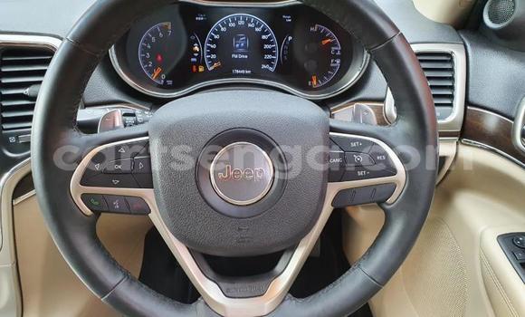 Nunua Ilio tumika Jeep Grand Cherokee Silver Gari ndani ya Big Bend nchini Lubombo Nunua Ilio tumika Jeep Grand Cherokee Silver Gari ndani ya Big Bend nchini Lubombo