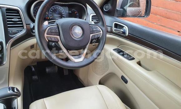 Nunua Ilio tumika Jeep Grand Cherokee Silver Gari ndani ya Big Bend nchini Lubombo Nunua Ilio tumika Jeep Grand Cherokee Silver Gari ndani ya Big Bend nchini Lubombo