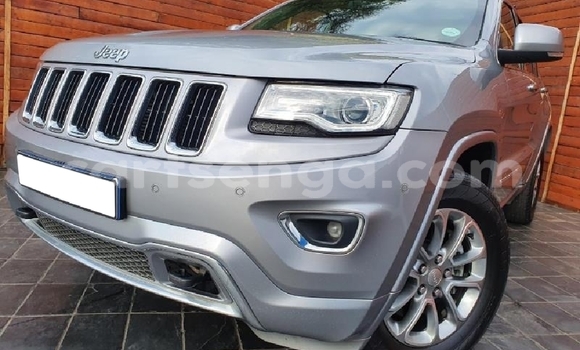 Nunua Ilio tumika Jeep Grand Cherokee Silver Gari ndani ya Big Bend nchini Lubombo Nunua Ilio tumika Jeep Grand Cherokee Silver Gari ndani ya Big Bend nchini Lubombo
