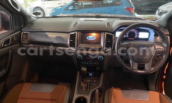 Nunua Ilio tumika Ford Ranger Beige Gari ndani ya Big Bend nchini Lubombo Nunua Ilio tumika Ford Ranger Beige Gari ndani ya Big Bend nchini Lubombo