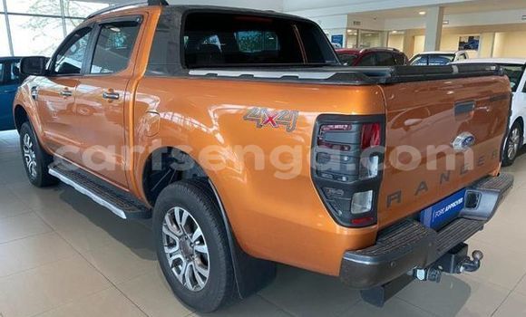 Nunua Ilio tumika Ford Ranger Beige Gari ndani ya Big Bend nchini Lubombo Nunua Ilio tumika Ford Ranger Beige Gari ndani ya Big Bend nchini Lubombo