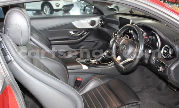 Nunua Ilio tumika Mercedes‒Benz C–Class Red Gari ndani ya Big Bend nchini Lubombo Nunua Ilio tumika Mercedes‒Benz C–Class Red Gari ndani ya Big Bend nchini Lubombo