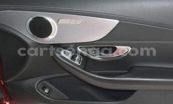 Nunua Ilio tumika Mercedes‒Benz C–Class Red Gari ndani ya Big Bend nchini Lubombo Nunua Ilio tumika Mercedes‒Benz C–Class Red Gari ndani ya Big Bend nchini Lubombo