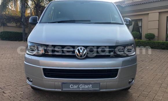 Buy Used Volkswagen Caravelle Silver Car in Bulembu in Hhohho