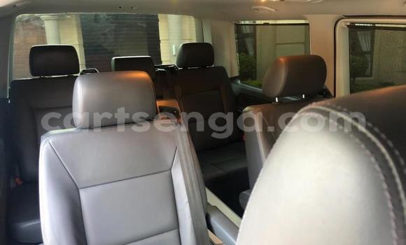 Nunua Ilio tumika Volkswagen Caravelle Silver Gari ndani ya Bulembu nchini Hhohho Nunua Ilio tumika Volkswagen Caravelle Silver Gari ndani ya Bulembu nchini Hhohho