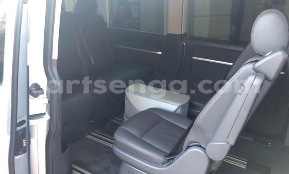 Nunua Ilio tumika Volkswagen Caravelle Silver Gari ndani ya Bulembu nchini Hhohho Nunua Ilio tumika Volkswagen Caravelle Silver Gari ndani ya Bulembu nchini Hhohho