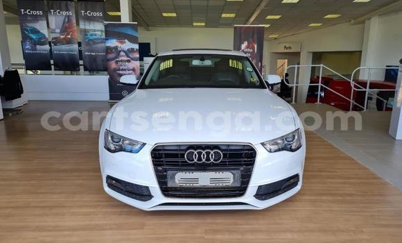 Nunua Ilio tumika Audi A5 White Gari ndani ya Bulembu nchini Hhohho Nunua Ilio tumika Audi A5 White Gari ndani ya Bulembu nchini Hhohho