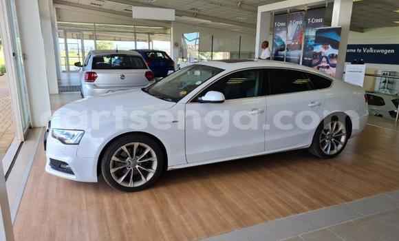 Nunua Ilio tumika Audi A5 White Gari ndani ya Bulembu nchini Hhohho Nunua Ilio tumika Audi A5 White Gari ndani ya Bulembu nchini Hhohho