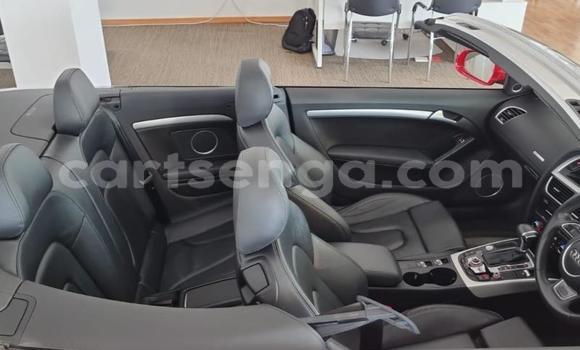 Nunua Ilio tumika Audi A5 Red Gari ndani ya Bulembu nchini Hhohho Nunua Ilio tumika Audi A5 Red Gari ndani ya Bulembu nchini Hhohho