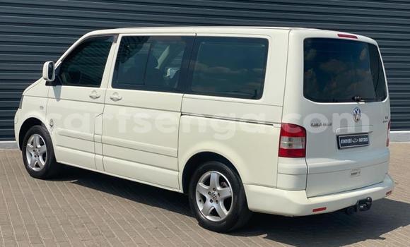 Buy Used Volkswagen Caravelle White Car in Mbabane in Manzini Buy Used Volkswagen Caravelle White Car in Mbabane in Manzini