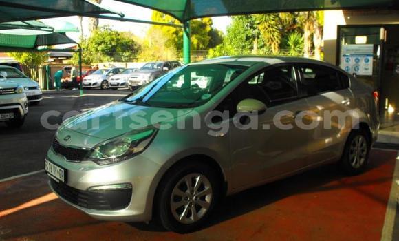 Nunua Ilio tumika Kia Rio Silver Gari ndani ya Hlatikulu nchini Wilaya ya Shiselweni Nunua Ilio tumika Kia Rio Silver Gari ndani ya Hlatikulu nchini Wilaya ya Shiselweni