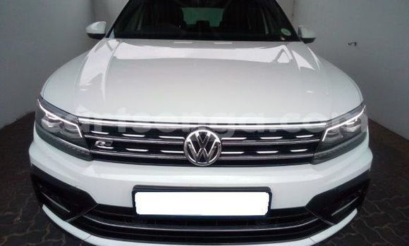 Buy Used Volkswagen Tiguan White Car in Big Bend in Lubombo
