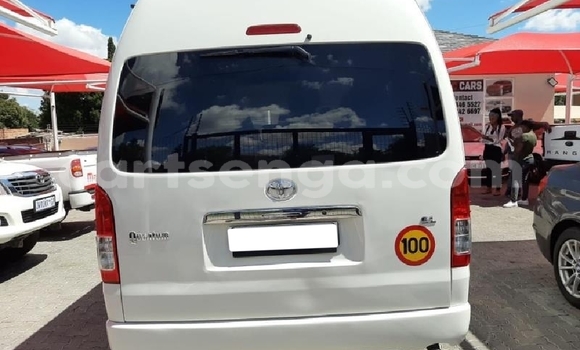 Nunua Ilio tumika Toyota Hiace White Gari ndani ya Big Bend nchini Lubombo Nunua Ilio tumika Toyota Hiace White Gari ndani ya Big Bend nchini Lubombo