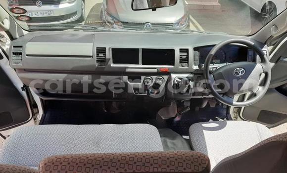 Nunua Ilio tumika Toyota Hiace White Gari ndani ya Big Bend nchini Lubombo Nunua Ilio tumika Toyota Hiace White Gari ndani ya Big Bend nchini Lubombo