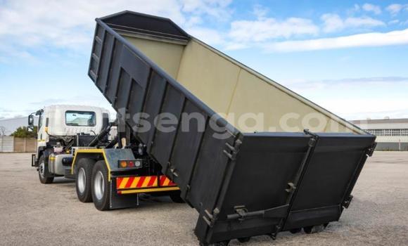 Acheter Occasion Utilitaire Isuzu FTR 850 Blanc à Hlatikulu, Shiselweni District Acheter Occasion Utilitaire Isuzu FTR 850 Blanc à Hlatikulu, Shiselweni District