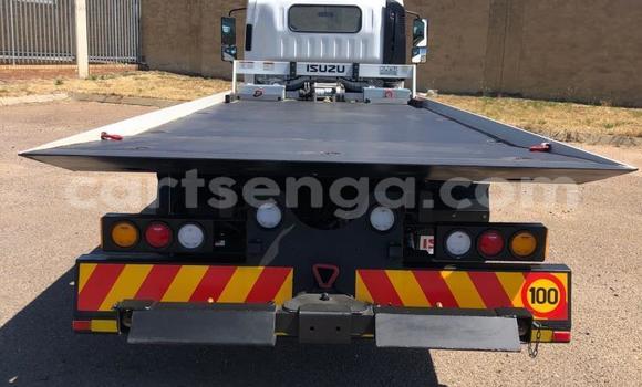 Nunua Ilio tumika Isuzu FTR 850 White Lori ndani ya Hluti nchini Wilaya ya Shiselweni Nunua Ilio tumika Isuzu FTR 850 White Lori ndani ya Hluti nchini Wilaya ya Shiselweni