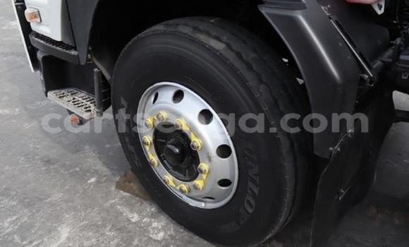 Nunua Ilio tumika Isuzu Bighorn White Lori ndani ya Ezulwini nchini Hhohho Nunua Ilio tumika Isuzu Bighorn White Lori ndani ya Ezulwini nchini Hhohho