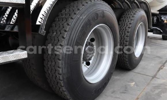 Nunua Ilio tumika Isuzu Bighorn White Lori ndani ya Ezulwini nchini Hhohho Nunua Ilio tumika Isuzu Bighorn White Lori ndani ya Ezulwini nchini Hhohho